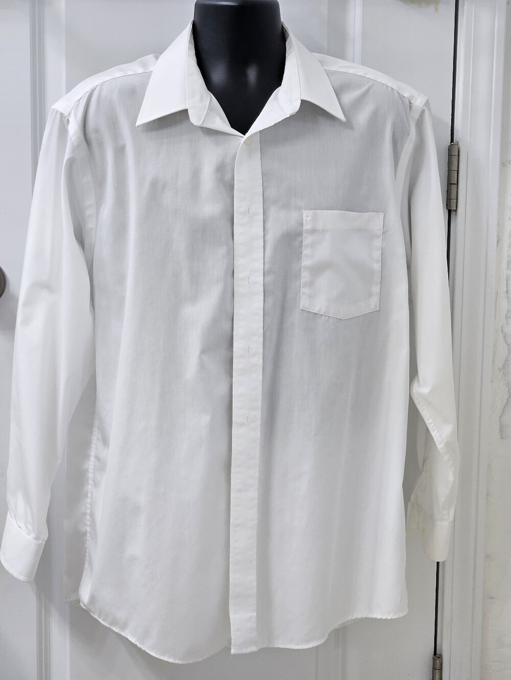 Classic Men's White Dress Shirt - Long Sleeve